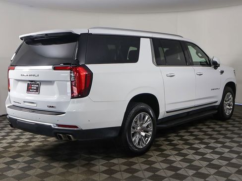 Used 2025 GMC Yukon XL Denali AWD/4WD image 17