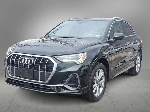 Certified 2023 Audi Q3 2.0T Premium w/ Convenience Package image 1