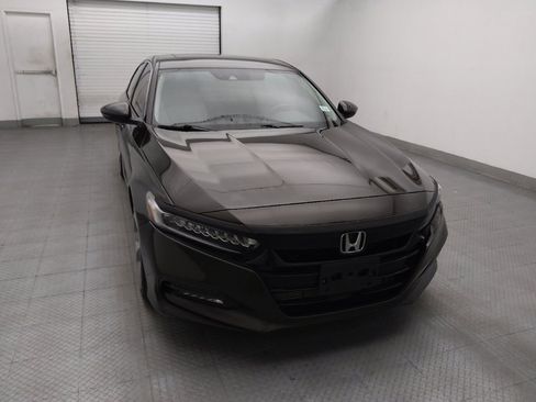 Used 2018 Honda Accord Touring image 14