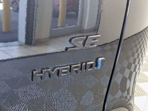 Used 2024 Toyota Corolla Cross AWD Hybrid image 8
