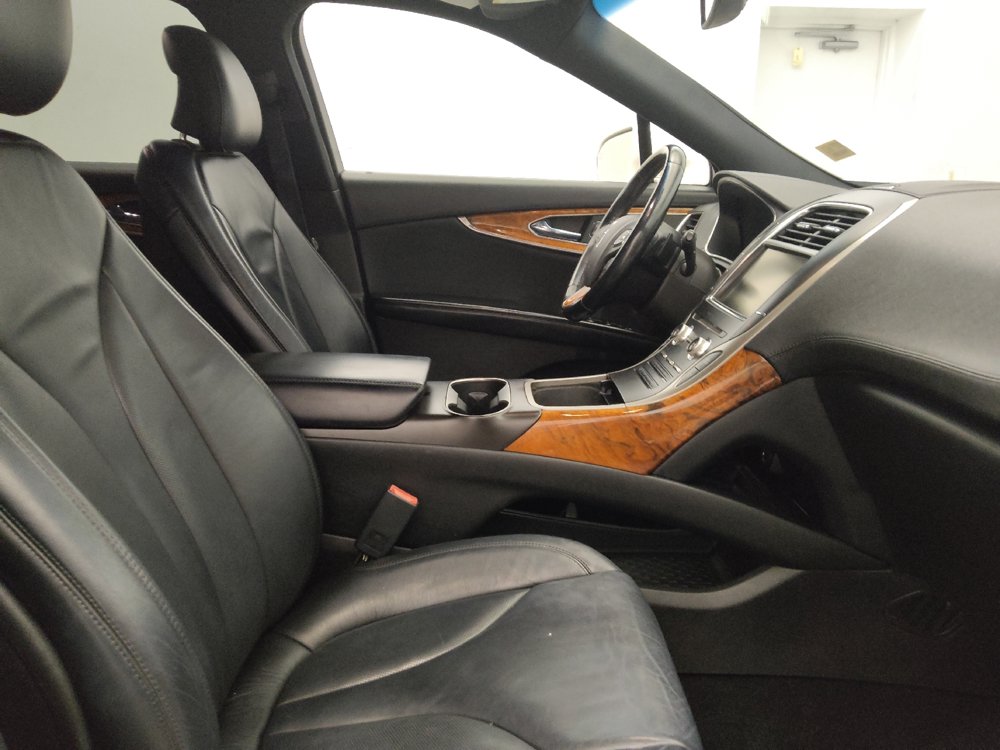 Used 2016 Lincoln MKX Select w/ Select Plus Package FWD image 21