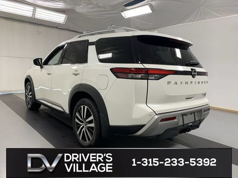 Used 2023 Nissan Pathfinder Platinum w/ Cargo Package AWD/4WD image 4