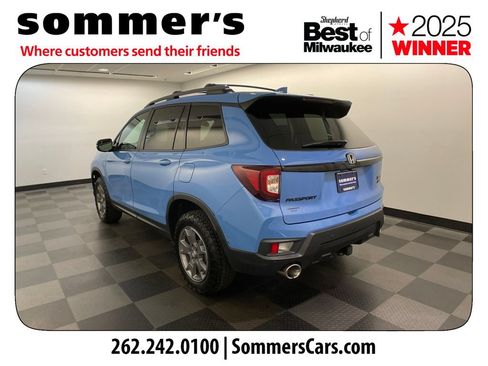Used 2025 Honda Passport TrailSport image 3