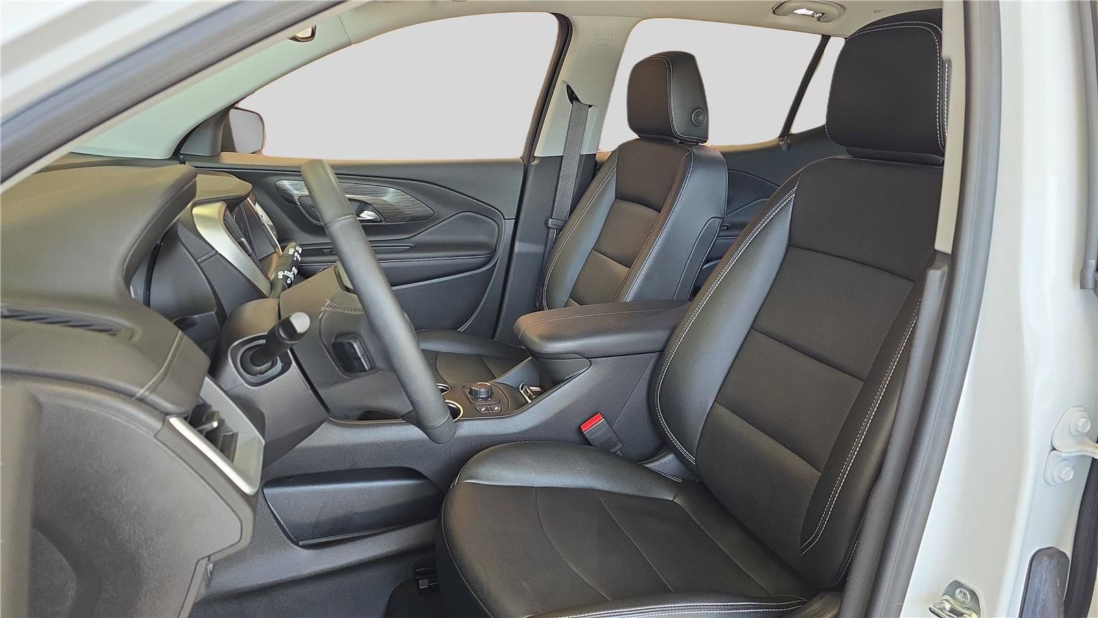 Used 2024 GMC Terrain SLT w/ Elevation Edition AWD/4WD image 11