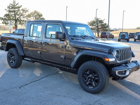 New 2026 Jeep Gladiator Sport image 4