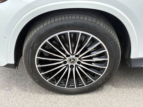 Used 2023 Mercedes-Benz GLC 300 4MATIC image 11