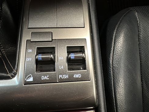 Used 2019 Lexus GX 460 Premium AWD/4WD image 34