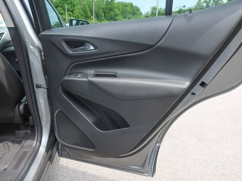 Used 2023 Chevrolet Equinox LT w/ LPO, Floor Liner Package FWD image 17