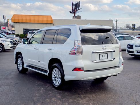 Used 2019 Lexus GX 460 Premium w/ Premium Package image 14