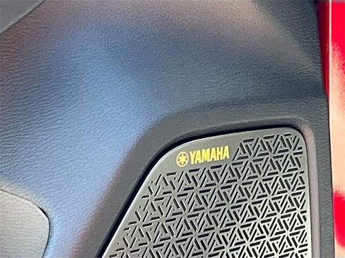 New 2025 Mitsubishi Outlander SE image 19