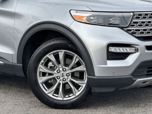 Used 2024 Ford Explorer Limited image 13