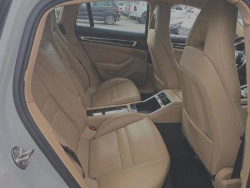 Used 2021 Porsche Panamera 4S image 5