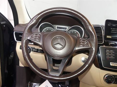 Used 2017 Mercedes-Benz GLS 450 4MATIC image 32