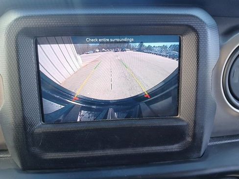 Used 2020 Jeep Wrangler Unlimited Sport S image 31