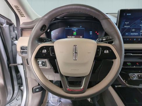 Certified 2023 Lincoln Corsair Reserve w/ Equipment Group 201A image 19