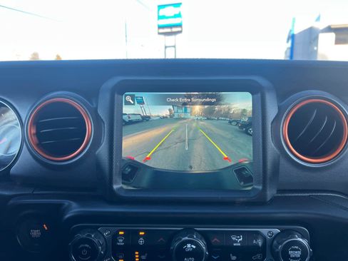 Used 2022 Jeep Gladiator Mojave w/ LED Lighting Group image 27