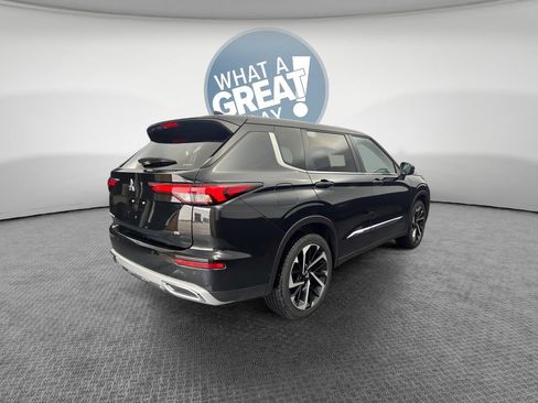 Used 2024 Mitsubishi Outlander SE AWD/4WD image 5