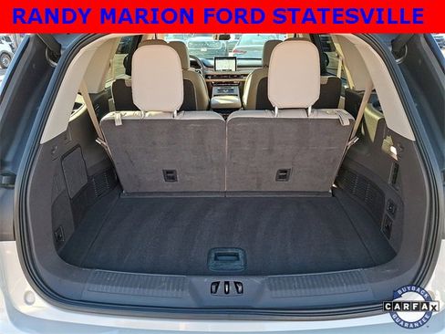 Used 2023 Lincoln Aviator AWD w/ Premium Package image 30