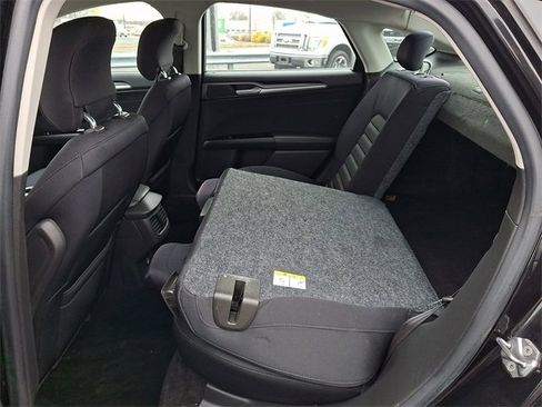 Used 2013 Ford Fusion SE image 15