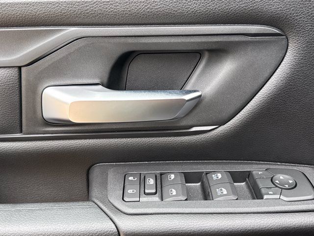 New 2026 RAM 1500 Express AWD/4WD image 14