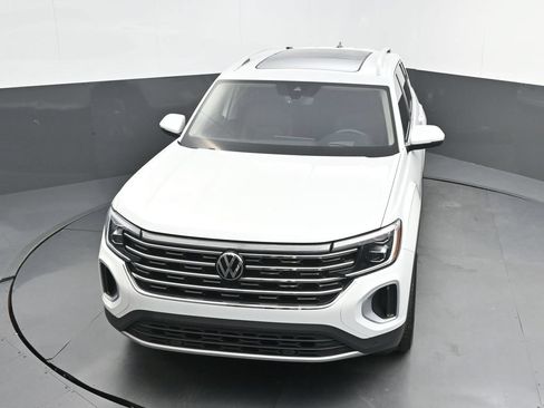 Used 2024 Volkswagen Atlas SEL AWD/4WD image 41
