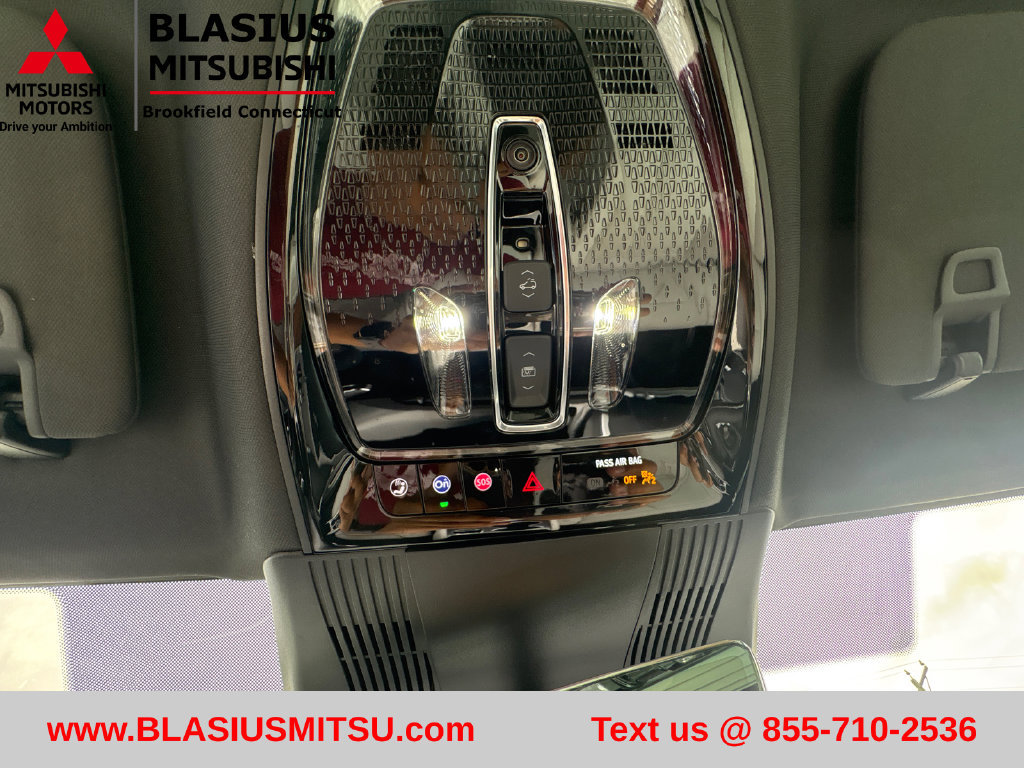 Used 2026 Cadillac Vistiq Sport AWD/4WD image 35