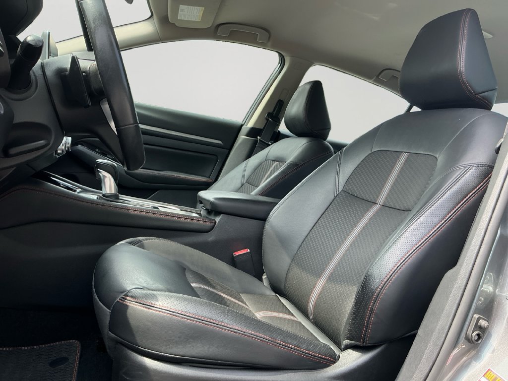 Used 2024 Nissan Altima 2.5 SR FWD image 24