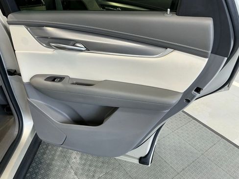 Used 2017 Cadillac XT5 Luxury w/ Driver Awareness Package FWD image 45
