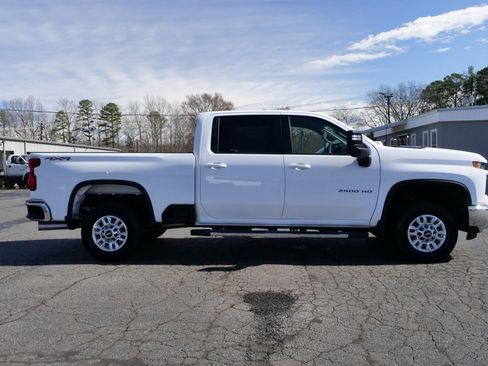 Used 2025 Chevrolet Silverado 2500 LT w/ Convenience Package AWD/4WD image 27