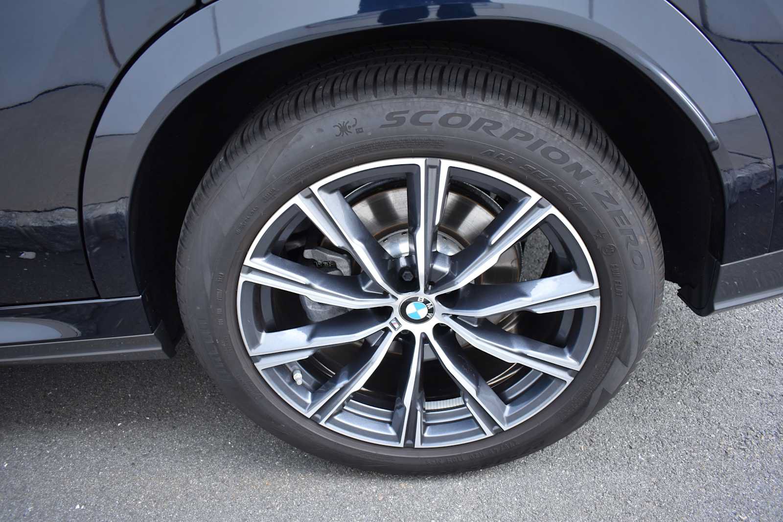 Used 2024 BMW X6 xDrive40i w/ Premium Package AWD/4WD image 21