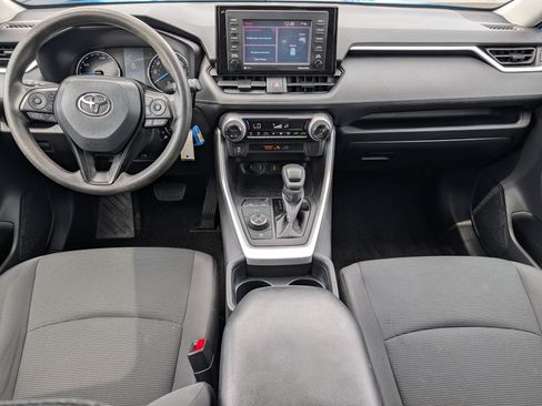 Used 2021 Toyota RAV4 LE AWD/4WD image 10