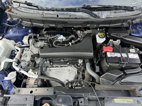 Used 2019 Nissan Rogue SV w/ Premium Package image 19