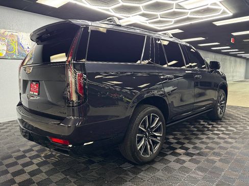 Used 2022 Cadillac Escalade Sport Platinum w/ Heavy-Duty Trailer Package image 12