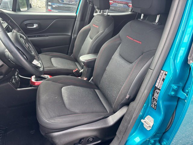 Used 2020 Jeep Renegade Trailhawk w/ Cold Weather Group AWD/4WD image 9