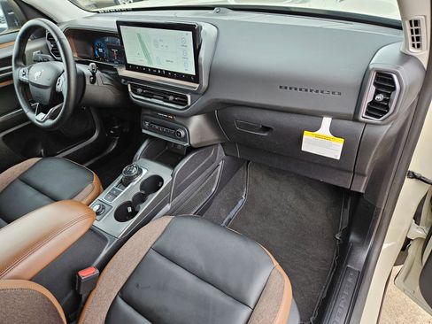 Used 2025 Ford Bronco Sport Outer Banks w/ Outer Banks Tech Package+ AWD/4WD image 34