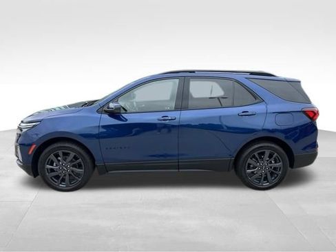 Used 2022 Chevrolet Equinox RS w/ LPO, Floor Liner Package AWD/4WD image 3