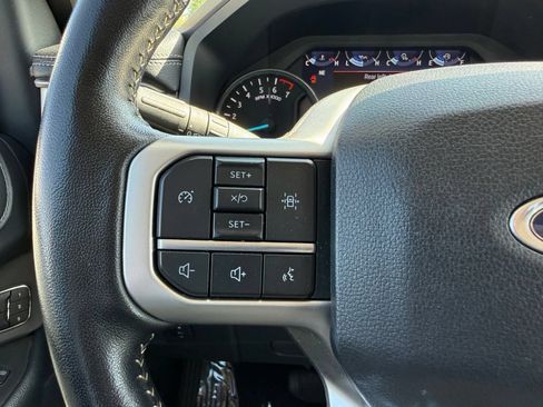 Used 2024 Ford Expedition XLT RWD image 21