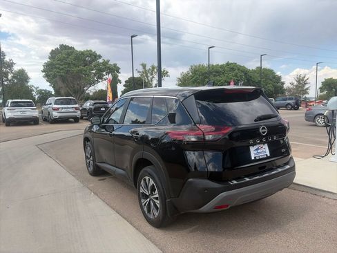 Used 2023 Nissan Rogue SV w/ SV Premium Package FWD image 7