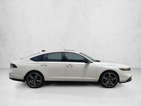 Used 2026 Honda Accord SE image 4