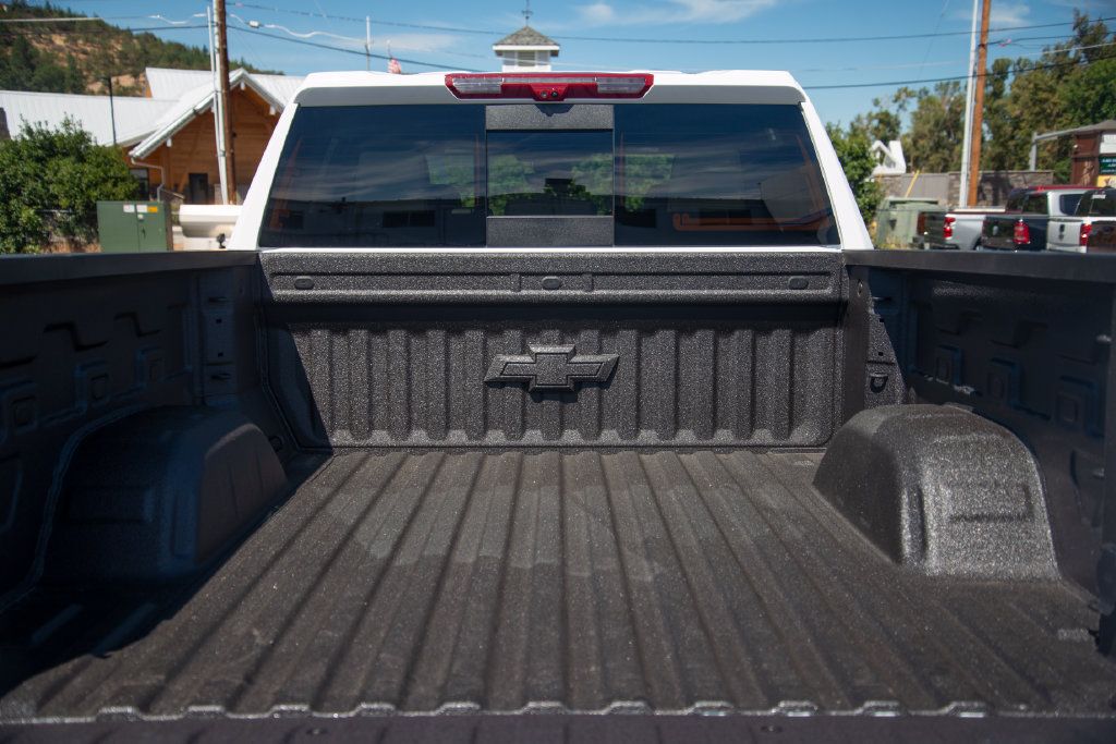 New 2026 Chevrolet Silverado 1500 ZR2 w/ LPO, Dark Essentials Package AWD/4WD image 11
