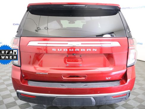 Certified 2023 Chevrolet Suburban LT w/ Luxury Package AWD/4WD image 8