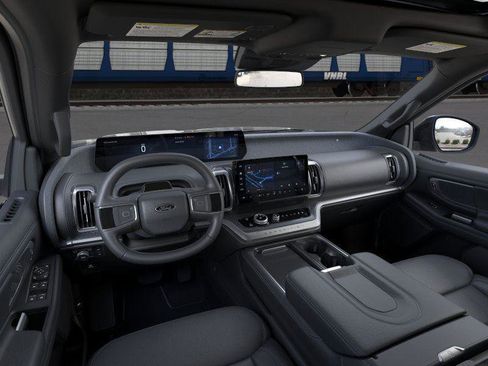 New 2026 Ford Expedition Max Platinum w/ Stealth Appearance Package AWD/4WD image 9