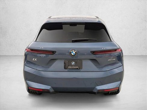 Used 2026 BMW iX xDrive45 AWD/4WD image 8