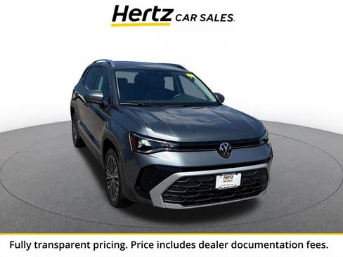 Used 2025 Volkswagen Taos SE FWD image 1