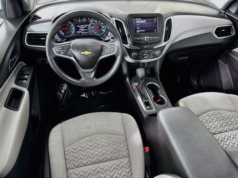 Used 2022 Chevrolet Equinox LS FWD image 17