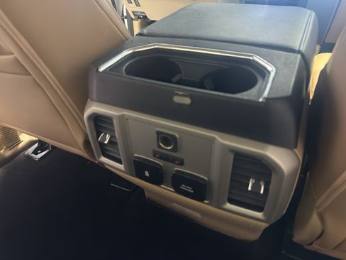Used 2019 Ford F250 Lariat w/ Lariat Ultimate Package AWD/4WD image 27