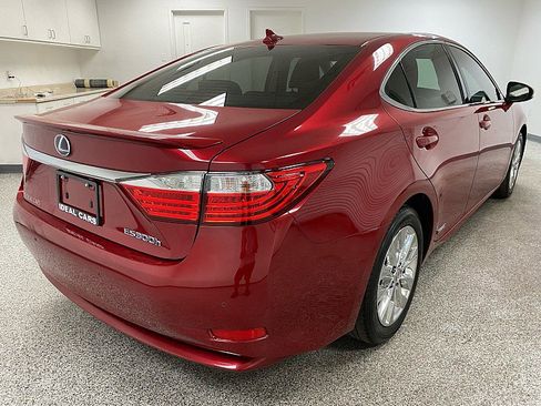Used 2013 Lexus ES 300h w/ Luxury Pkg image 5