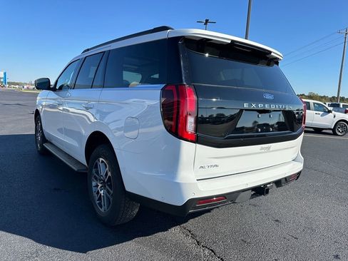 New 2025 Ford Expedition Active image 32