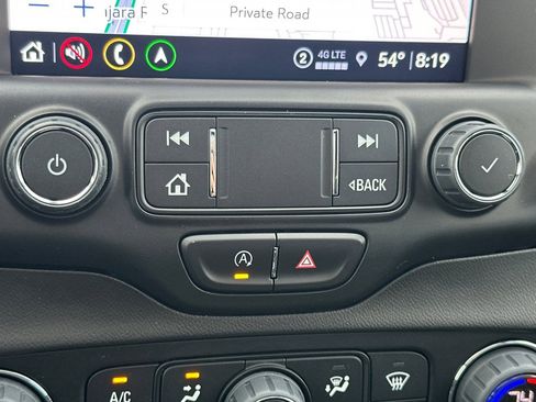 Used 2023 GMC Terrain Denali w/ Denali Premium Package image 30