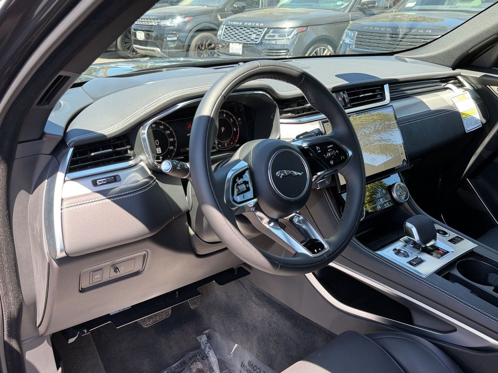 New 2026 Jaguar F-PACE R-Dynamic S AWD/4WD image 4
